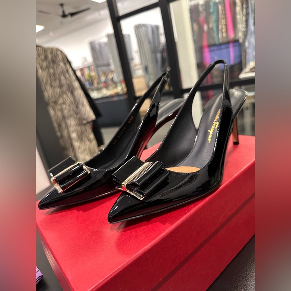 Salvatore Ferragamo Sz 6.5 Black Slingbacks Shoes